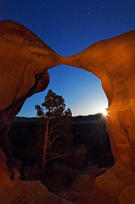 moonset-metate-arch_med.jpeg